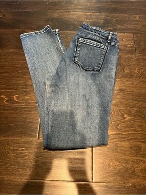 Straight Leg Women’s Jeans in Medium Blue Denim